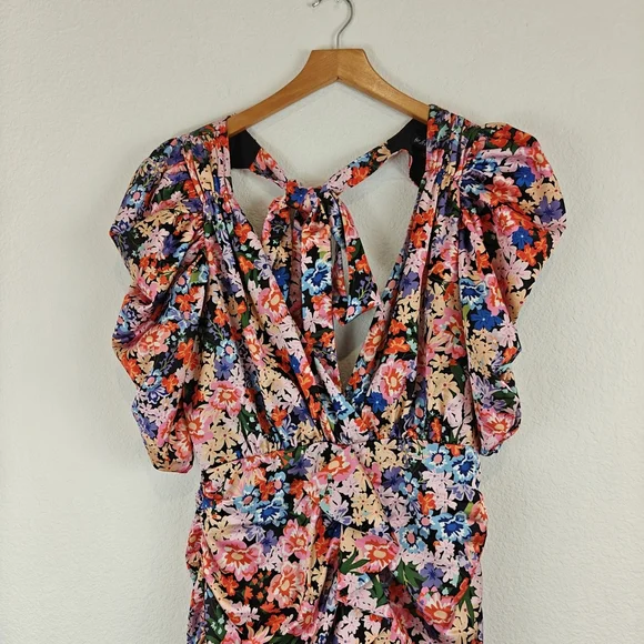 for Love & Lemons Bouquet Floral Deep V-neck Ruffle Puff Sleeve Mini Dress Sz M - Picture 9 of 16